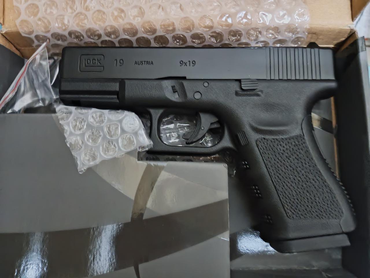 Gambar G19 co2 Non Blowback Classical Gun